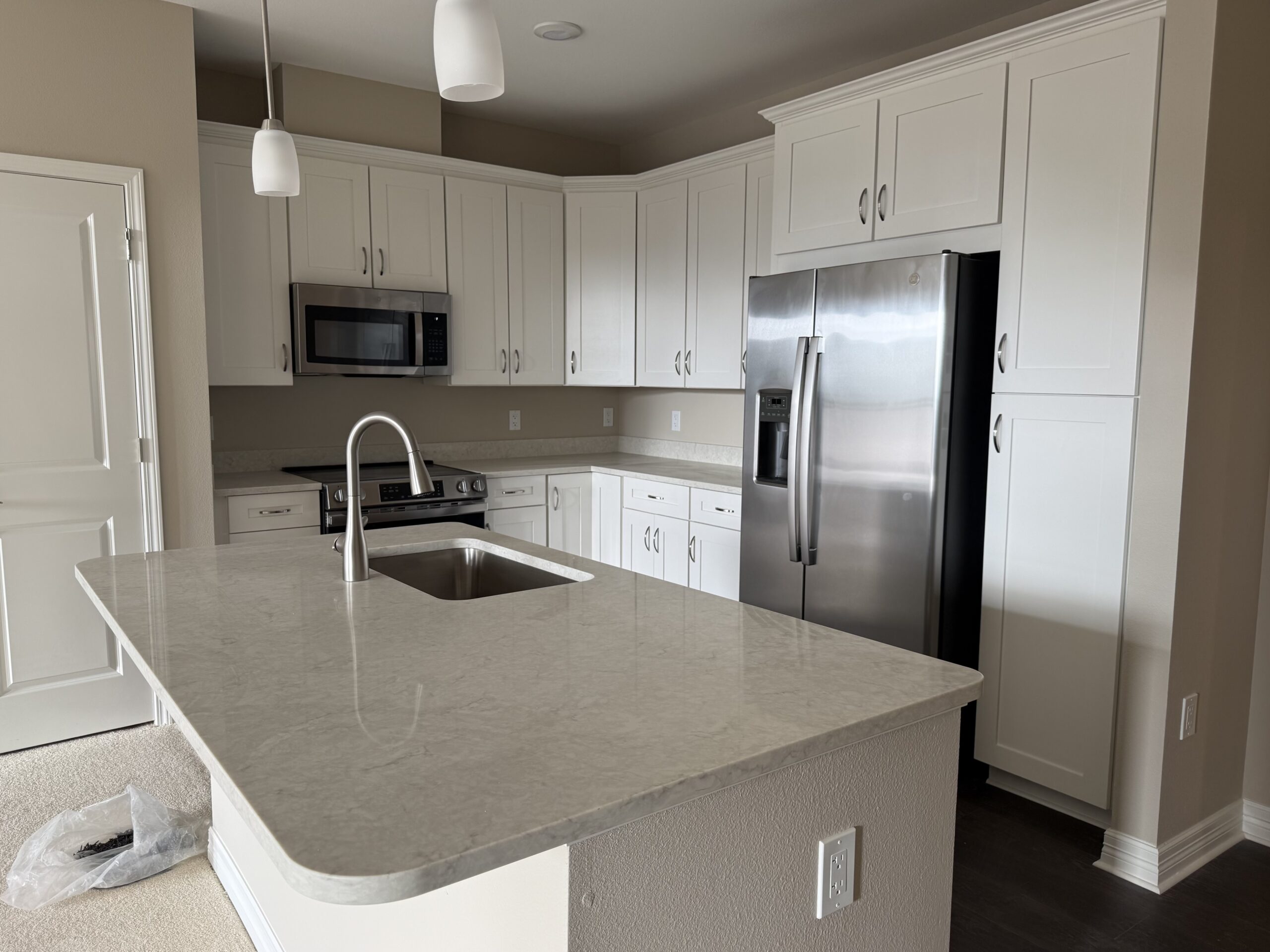 Quartz vs. Granite Countertops: Which Is Best for Your Kitchen? 
